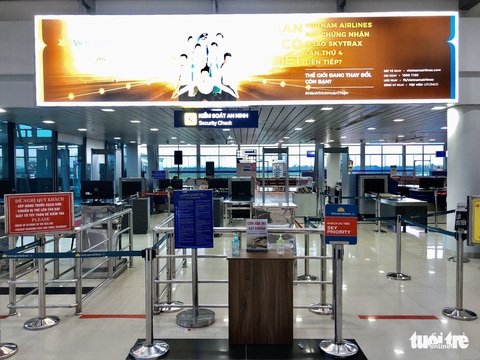 Cảng hàng không thiếu khẩu trang, thiết bị y tế chống dịch cho nhân viên - Ảnh 2. Cảng hàng không thiếu khẩu trang, thiết bị y tế chống dịch cho nhân viên - Ảnh 2.