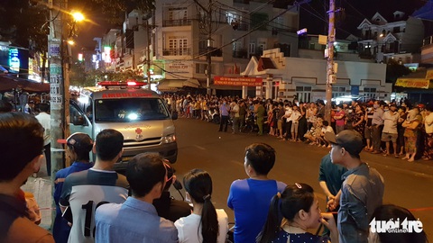 Vợ cầm dao đâm chết chồng ngay giữa chợ - Ảnh 3. Vợ cầm dao đâm chết chồng ngay giữa chợ - Ảnh 3.