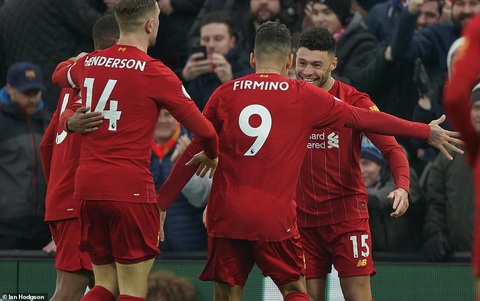Đè bẹp Southampton, Liverpool bỏ xa Man City 22 điểm - Ảnh 1. Đè bẹp Southampton, Liverpool bỏ xa Man City 22 điểm - Ảnh 1.