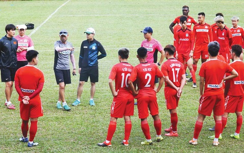 Bầu Đức: Tôi sẽ trở lại... HAGL - Ảnh 1. Bầu Đức: Tôi sẽ trở lại... HAGL - Ảnh 1.