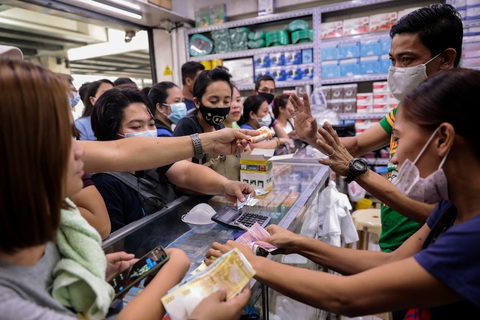 Người đầu tiên chết vì virus corona ở Philippines đã nhiễm bệnh từ Trung Quốc - Ảnh 1. Người đầu tiên chết vì virus corona ở Philippines đã nhiễm bệnh từ Trung Quốc - Ảnh 1.