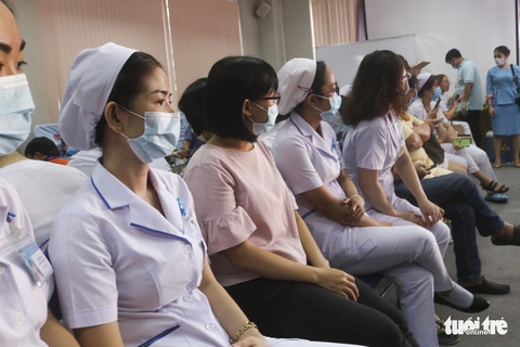 Đang dọn vệ sinh, nghe hiến máu vội nhờ người làm thay để đi - Ảnh 5. Đang dọn vệ sinh, nghe hiến máu vội nhờ người làm thay để đi - Ảnh 5.