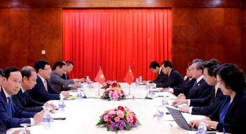 Ông Vương Nghị đề nghị sớm khôi phục cho công dân Trung Quốc sang Việt Nam - Ảnh 1. Ông Vương Nghị đề nghị sớm khôi phục cho công dân Trung Quốc sang Việt Nam - Ảnh 1.