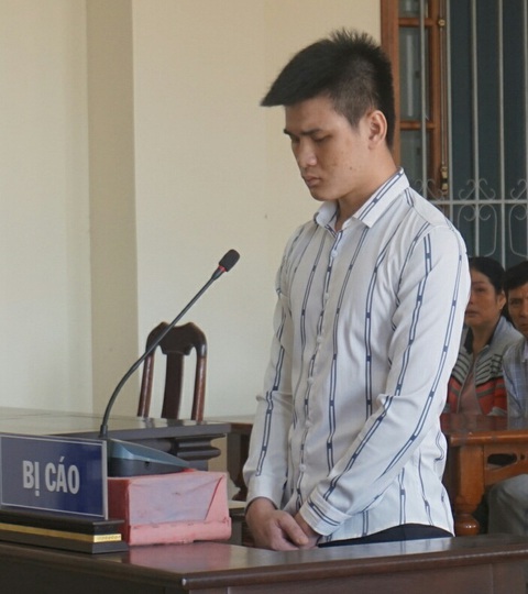 Chém trọng thương người chỉ vì một lời chửi, lãnh 10 năm tù - Ảnh 1. Chém trọng thương người chỉ vì một lời chửi, lãnh 10 năm tù - Ảnh 1.