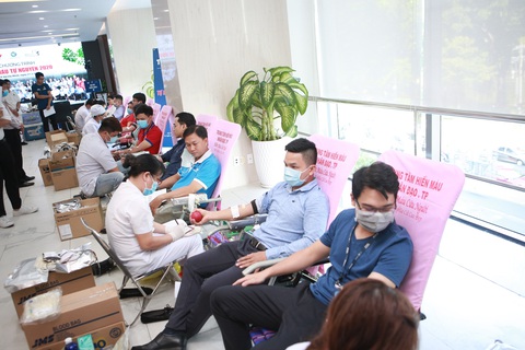 TTC gấp rút tổ chúc hiến máu thường niên lần thứ 9 để tiếp tế mùa dịch COVID-19 - Ảnh 1. TTC gấp rút tổ chúc hiến máu thường niên lần thứ 9 để tiếp tế mùa dịch COVID-19 - Ảnh 1.