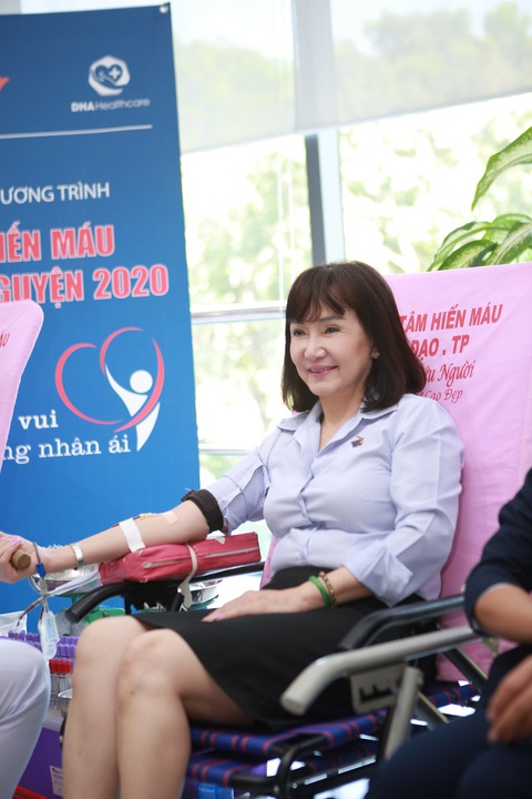TTC gấp rút tổ chúc hiến máu thường niên lần thứ 9 để tiếp tế mùa dịch COVID-19 - Ảnh 4. TTC gấp rút tổ chúc hiến máu thường niên lần thứ 9 để tiếp tế mùa dịch COVID-19 - Ảnh 4.