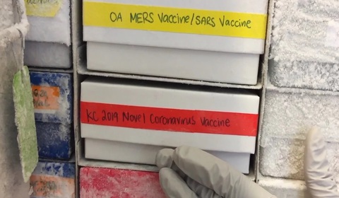 SARS, MERS tới giờ cũng chưa có văcxin, 18 tháng nữa liệu COVID-19 sẽ có như WHO nói? - Ảnh 1. SARS, MERS tới giờ cũng chưa có văcxin, 18 tháng nữa liệu COVID-19 sẽ có như WHO nói? - Ảnh 1.