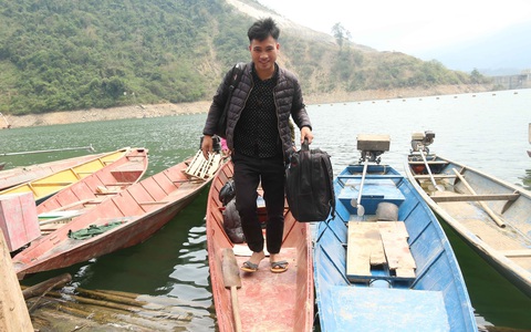 Đến tận nhà ôn tập cho học sinh - Ảnh 1. Đến tận nhà ôn tập cho học sinh - Ảnh 1.