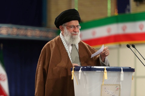 Đại giáo chủ Iran: Kẻ thù dùng virus corona phá hoại bầu cử - Ảnh 1. Đại giáo chủ Iran: Kẻ thù dùng virus corona phá hoại bầu cử - Ảnh 1.