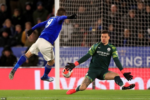 Aguero sút hỏng penalty, Jesus giúp Man City khuất phục Leicester tại King Power - Ảnh 3. Aguero sút hỏng penalty, Jesus giúp Man City khuất phục Leicester tại King Power - Ảnh 3.