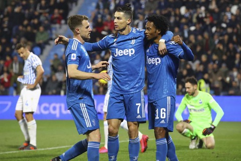Video Ronaldo ghi bàn trong trận đấu chuyên nghiệp thứ 1000 của mình - Ảnh 2. Video Ronaldo ghi bàn trong trận đấu chuyên nghiệp thứ 1000 của mình - Ảnh 2.