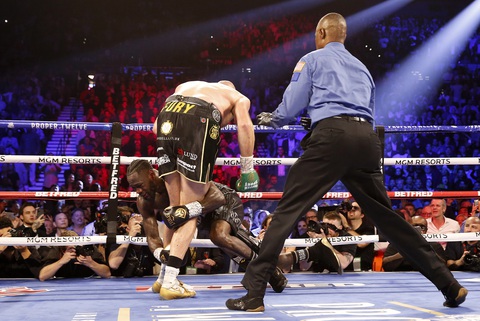 Fury hạ knock-out Wilder ở hiệp 7, giành đai WBC hạng nặng - Ảnh 7. Fury hạ knock-out Wilder ở hiệp 7, giành đai WBC hạng nặng - Ảnh 7.