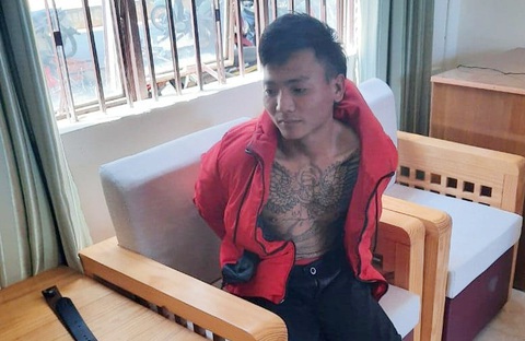 Lái ôtô đi cướp tài sản của du khách, bị bắt nóng trong hai giờ - Ảnh 1. Lái ôtô đi cướp tài sản của du khách, bị bắt nóng trong hai giờ - Ảnh 1.