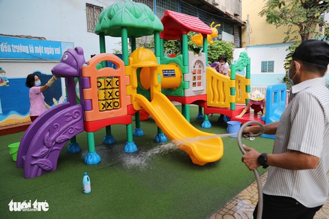 TP.HCM rà soát giáo viên, học sinh đã đi qua vùng có dịch COVID-19 - Ảnh 1. TP.HCM rà soát giáo viên, học sinh đã đi qua vùng có dịch COVID-19 - Ảnh 1.