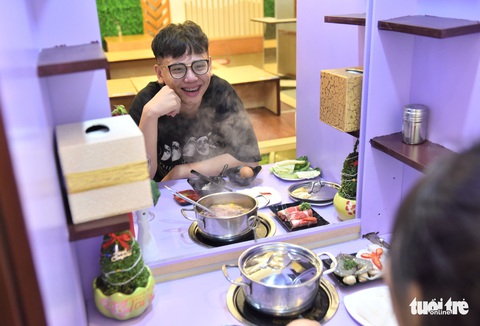 Lẩu thoát ế ở Sài Gòn - Ảnh 3. Lẩu thoát ế ở Sài Gòn - Ảnh 3.