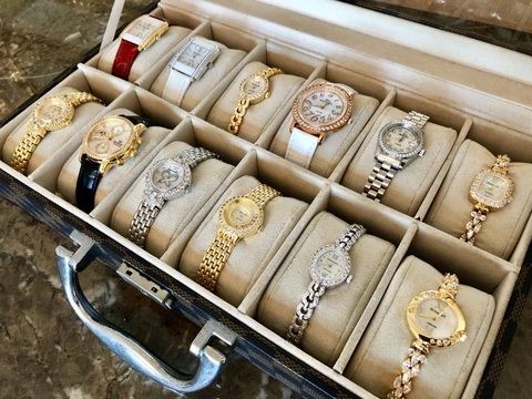 Đốn tim phái đẹp từ cái nhìn đầu tiên với đồng hồ Diamond D - Ảnh 1. Đốn tim phái đẹp từ cái nhìn đầu tiên với đồng hồ Diamond D - Ảnh 1.