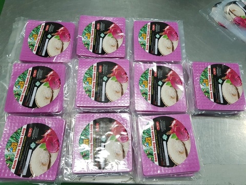 Bún dưa hấu và bánh tráng thanh long giải cứu nông sản thời dịch COVID-19 - Ảnh 6. Bún dưa hấu và bánh tráng thanh long giải cứu nông sản thời dịch COVID-19 - Ảnh 6.