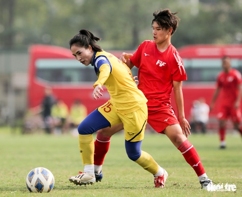 Tuyển nữ Việt Nam thua trắng U16 PVF: HLV Mai Đức Chung vẫn hài lòng - Ảnh 6. Tuyển nữ Việt Nam thua trắng U16 PVF: HLV Mai Đức Chung vẫn hài lòng - Ảnh 6.