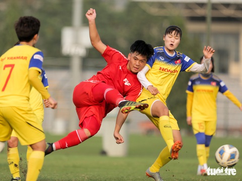 Tuyển nữ Việt Nam thua trắng U16 PVF: HLV Mai Đức Chung vẫn hài lòng - Ảnh 7. Tuyển nữ Việt Nam thua trắng U16 PVF: HLV Mai Đức Chung vẫn hài lòng - Ảnh 7.
