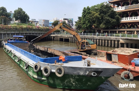 Bắt đầu nạo vét 122.000m3 bùn kênh Nhiêu Lộc - Thị Nghè - Ảnh 5. Bắt đầu nạo vét 122.000m3 bùn kênh Nhiêu Lộc - Thị Nghè - Ảnh 5.