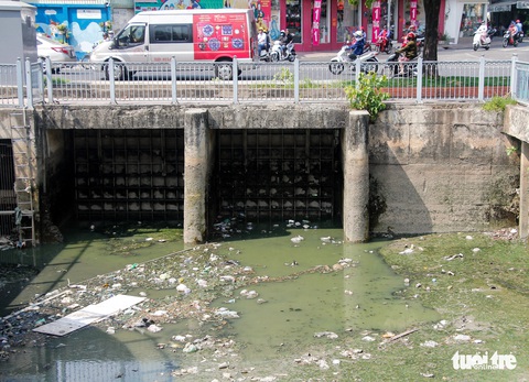 Bắt đầu nạo vét 122.000m3 bùn kênh Nhiêu Lộc - Thị Nghè - Ảnh 8. Bắt đầu nạo vét 122.000m3 bùn kênh Nhiêu Lộc - Thị Nghè - Ảnh 8.