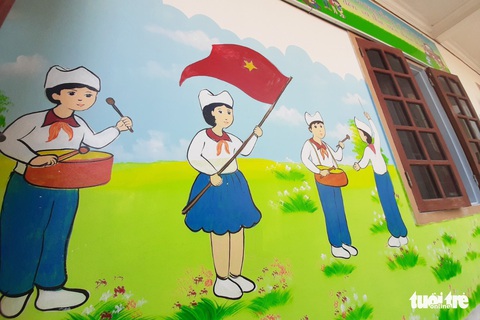 Thầy cô làm thư viện rực rỡ chờ đón học sinh trở lại trường - Ảnh 8. Thầy cô làm thư viện rực rỡ chờ đón học sinh trở lại trường - Ảnh 8.
