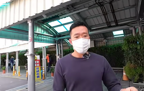 Đánh giặc corona và khi các YouTuber, Vlogger hát, bàn về COVID-19 - Ảnh 6. Đánh giặc corona và khi các YouTuber, Vlogger hát, bàn về COVID-19 - Ảnh 6.