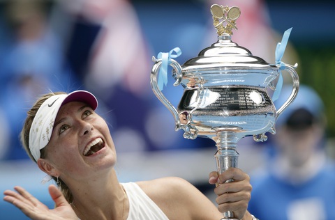 Sharapova mang đi tình yêu và sự thù ghét, để lại những tranh cãi - Ảnh 1. Sharapova mang đi tình yêu và sự thù ghét, để lại những tranh cãi - Ảnh 1.