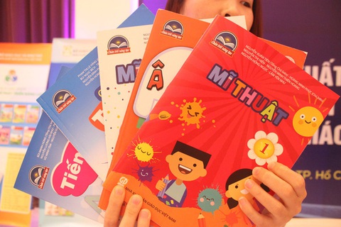 Công bố 4 phiên bản điện tử sách giáo khoa mới - Ảnh 1. Công bố 4 phiên bản điện tử sách giáo khoa mới - Ảnh 1.