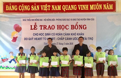 Nghệ sĩ blouse trắng - Kỳ 3: Một bước vào showbiz - Ảnh 1. Nghệ sĩ blouse trắng - Kỳ 3: Một bước vào showbiz - Ảnh 1.