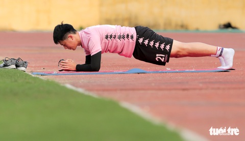 Quang Hải, Đình Trọng chưa bình phục, nguy cơ lỡ trận tranh siêu cúp - Ảnh 4. Quang Hải, Đình Trọng chưa bình phục, nguy cơ lỡ trận tranh siêu cúp - Ảnh 4.