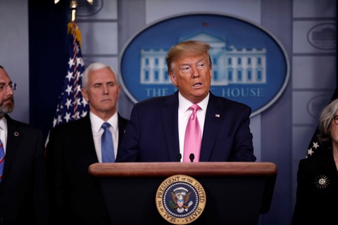 Tổng thống Trump chia sẻ nỗi ám ảnh giúp ông đối phó COVID-19 - Ảnh 2. Tổng thống Trump chia sẻ nỗi ám ảnh giúp ông đối phó COVID-19 - Ảnh 2.