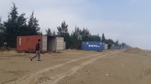 Dự án 130 thùng container ở rừng phòng hộ là sai phạm - Ảnh 2. Dự án 130 thùng container ở rừng phòng hộ là sai phạm - Ảnh 2.