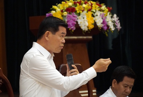 Bí thư Bà Rịa - Vũng Tàu: Không giúp cho cuộc sống người dân tốt hơn thì nên nghỉ - Ảnh 4. Bí thư Bà Rịa - Vũng Tàu: Không giúp cho cuộc sống người dân tốt hơn thì nên nghỉ - Ảnh 4.