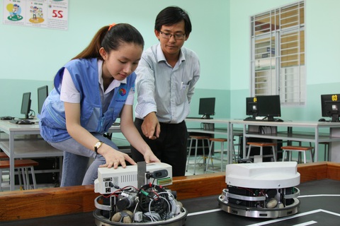 Sinh viên trường nghề ít học tập trung, bớt lý thuyết để phòng dịch - Ảnh 1. Sinh viên trường nghề ít học tập trung, bớt lý thuyết để phòng dịch - Ảnh 1.