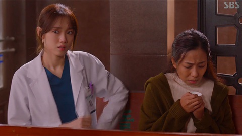 Dr Romantic 2: Cuộc chiến bảo vệ y đức - Ảnh 4. Dr Romantic 2: Cuộc chiến bảo vệ y đức - Ảnh 4.