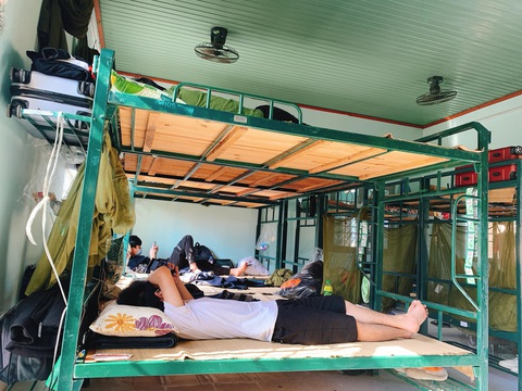 Từ Hàn Quốc trở về: Chỉ mong máy bay được hạ cánh xuống Việt Nam - Ảnh 1. Từ Hàn Quốc trở về: Chỉ mong máy bay được hạ cánh xuống Việt Nam - Ảnh 1.