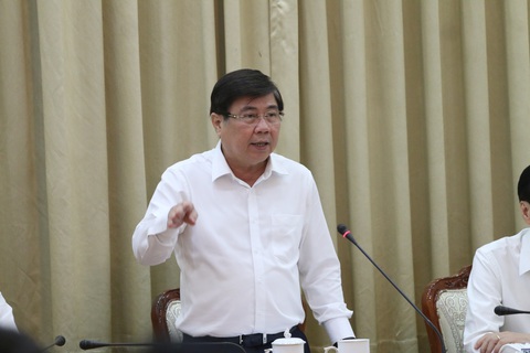 Chủ tịch Nguyễn Thành Phong: ‘Lưu ý các ngành dịch vụ tiếp xúc nhiều người như cắt tóc, massage - Ảnh 1. Chủ tịch Nguyễn Thành Phong: ‘Lưu ý các ngành dịch vụ tiếp xúc nhiều người như cắt tóc, massage - Ảnh 1.