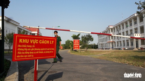 Dịch COVID-19: Không chỉ y tế chống mà nhiều ngành đã vào cuộc - Ảnh 1. Dịch COVID-19: Không chỉ y tế chống mà nhiều ngành đã vào cuộc - Ảnh 1.