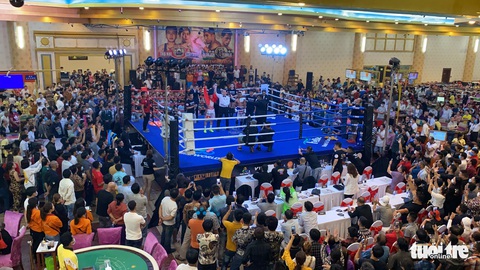 Đêm toàn thắng của quyền Anh Việt Nam tranh đai WBO châu Á - Thái Bình Dương - Ảnh 1. Đêm toàn thắng của quyền Anh Việt Nam tranh đai WBO châu Á - Thái Bình Dương - Ảnh 1.