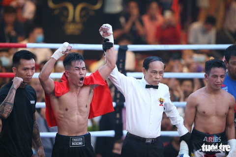 Đêm toàn thắng của quyền Anh Việt Nam tranh đai WBO châu Á - Thái Bình Dương - Ảnh 6. Đêm toàn thắng của quyền Anh Việt Nam tranh đai WBO châu Á - Thái Bình Dương - Ảnh 6.