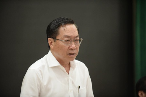 TP.HCM: Cán bộ công chức gần đây có đi nước ngoài phải đến bệnh viện kiểm tra sức khỏe - Ảnh 1. TP.HCM: Cán bộ công chức gần đây có đi nước ngoài phải đến bệnh viện kiểm tra sức khỏe - Ảnh 1.