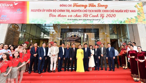 Ông Trương Tấn Sang thăm, chúc tết HDBank, Vietjet. - Ảnh 1. Ông Trương Tấn Sang thăm, chúc tết HDBank, Vietjet. - Ảnh 1.
