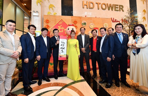 Ông Trương Tấn Sang thăm, chúc tết HDBank, Vietjet. - Ảnh 2. Ông Trương Tấn Sang thăm, chúc tết HDBank, Vietjet. - Ảnh 2.