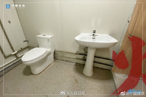 Bệnh viện dã chiến Hỏa Thần Sơn đã tiếp nhận bệnh nhân nhiễm corona - Ảnh 4. Bệnh viện dã chiến Hỏa Thần Sơn đã tiếp nhận bệnh nhân nhiễm corona - Ảnh 4.