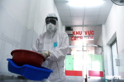 Bên trong khu cách ly bệnh nhân nhiễm corona ở Bệnh viện Chợ Rẫy - Ảnh 4. Bên trong khu cách ly bệnh nhân nhiễm corona ở Bệnh viện Chợ Rẫy - Ảnh 4.