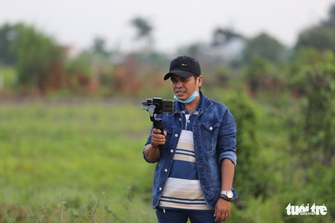 Bắt chưa được Tuấn ‘khỉ’ lại phải mướt mồ hôi với người dân đến livestream - Ảnh 2. Bắt chưa được Tuấn ‘khỉ’ lại phải mướt mồ hôi với người dân đến livestream - Ảnh 2.