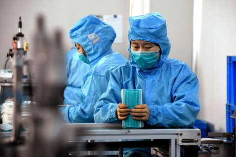 Virus corona có thể lây truyền từ sản phụ sang con? - Ảnh 1. Virus corona có thể lây truyền từ sản phụ sang con? - Ảnh 1.
