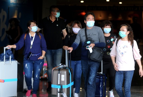 WHO bác bỏ cách chống virus corona từ tỏi, tiêu, kim chi... đến phân bò - Ảnh 1. WHO bác bỏ cách chống virus corona từ tỏi, tiêu, kim chi... đến phân bò - Ảnh 1.