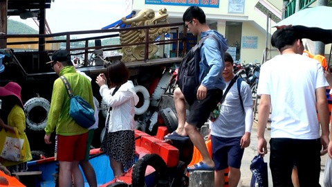 Sức khỏe những người tiếp xúc gần vợ chồng Trung Quốc nhiễm nCoV bình thường - Ảnh 1. Sức khỏe những người tiếp xúc gần vợ chồng Trung Quốc nhiễm nCoV bình thường - Ảnh 1.